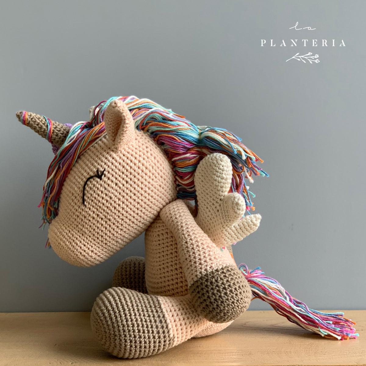 Unicornio amigurumi (6731764334786)