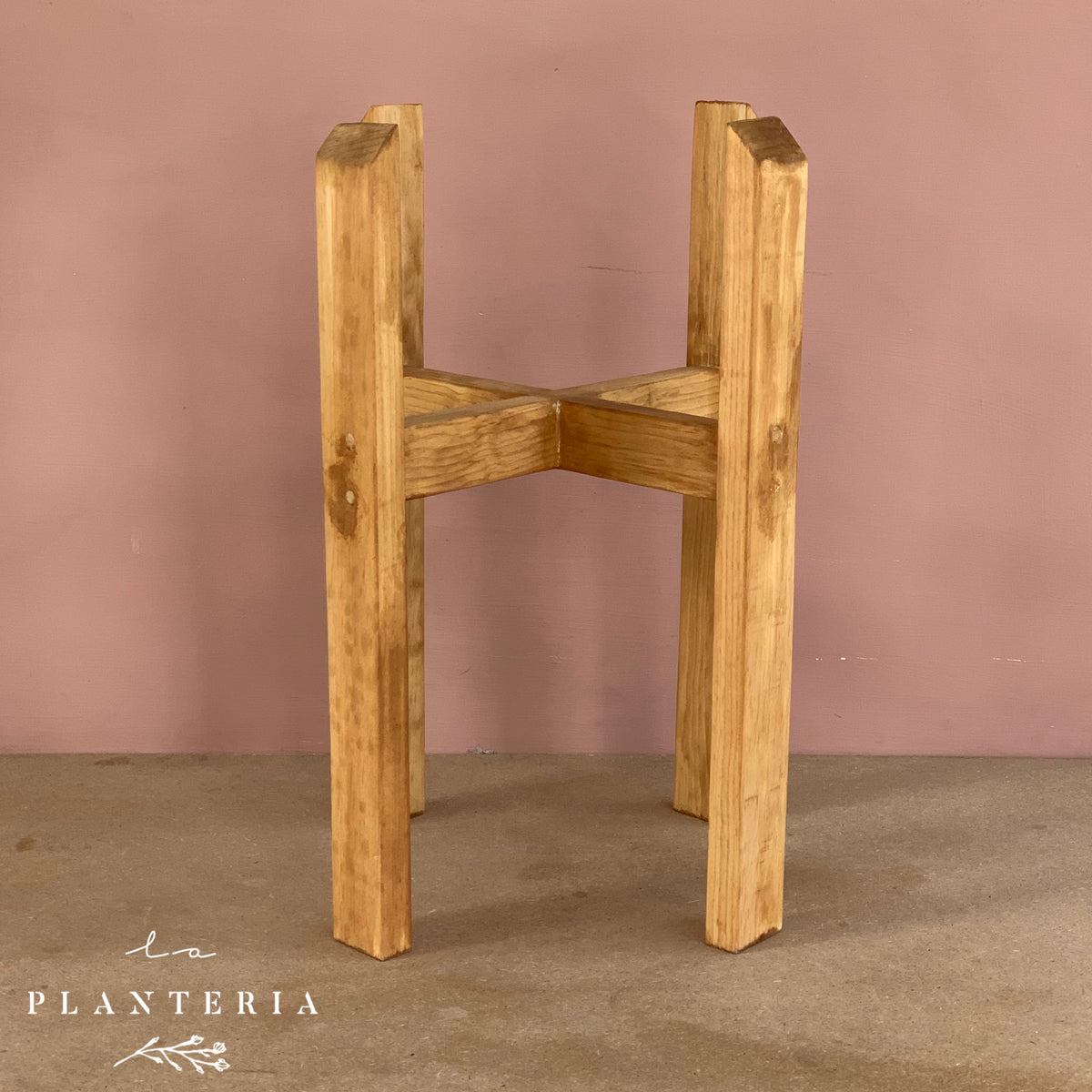 Stand de madera (6160934207682)