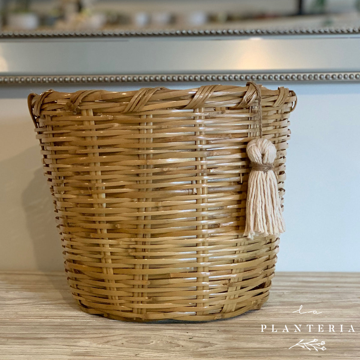 Canasta artesanal + pompón med (6157949337794)