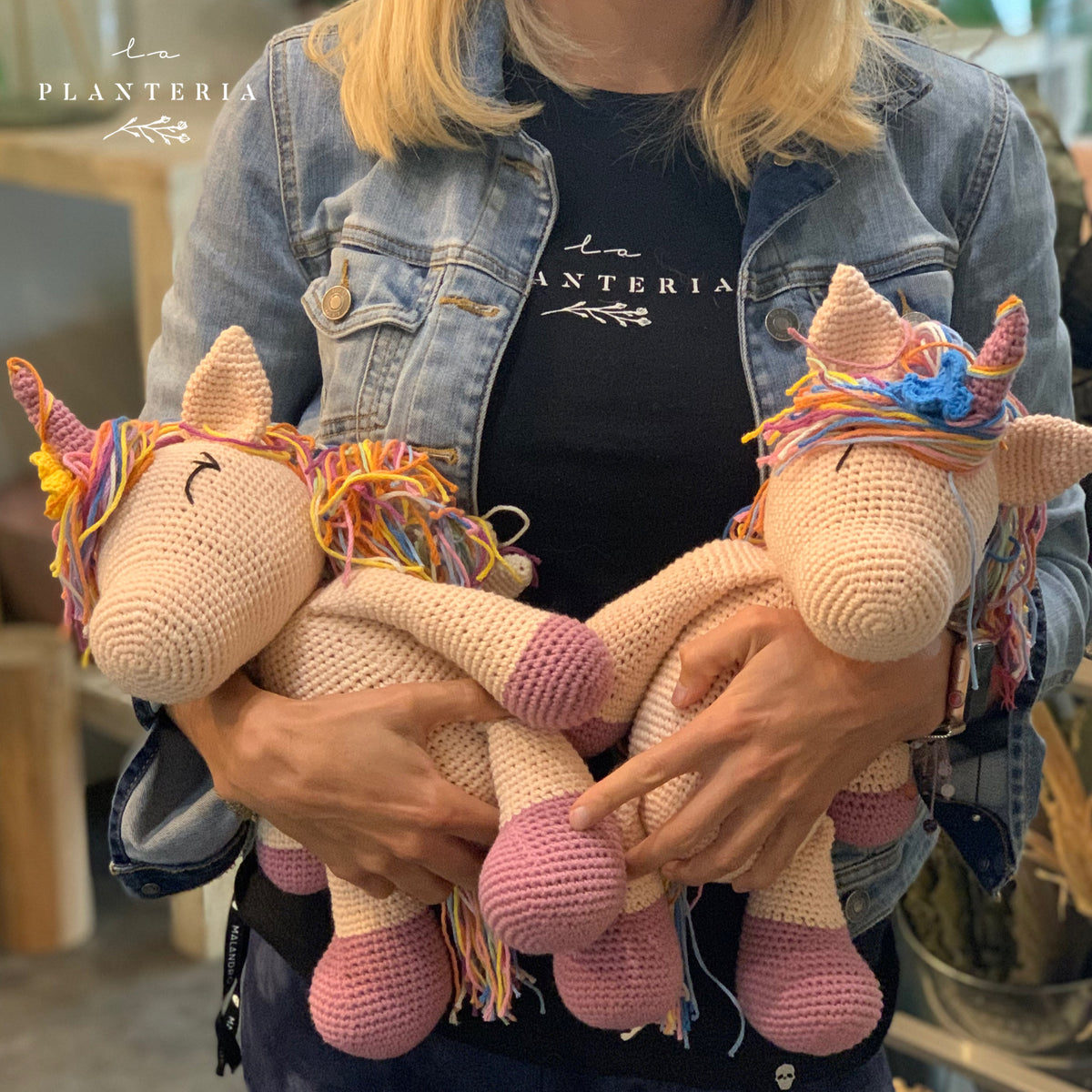 Unicornio amigurumi (6731764334786)