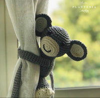 hugging monkeys (6775370645698)