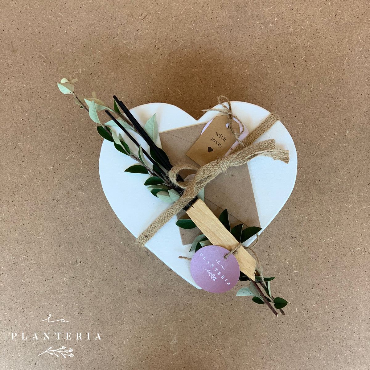 LOVE YOURSELF BOX (5812988543126)