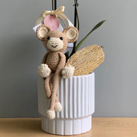 hugging monkeys (6775370645698)