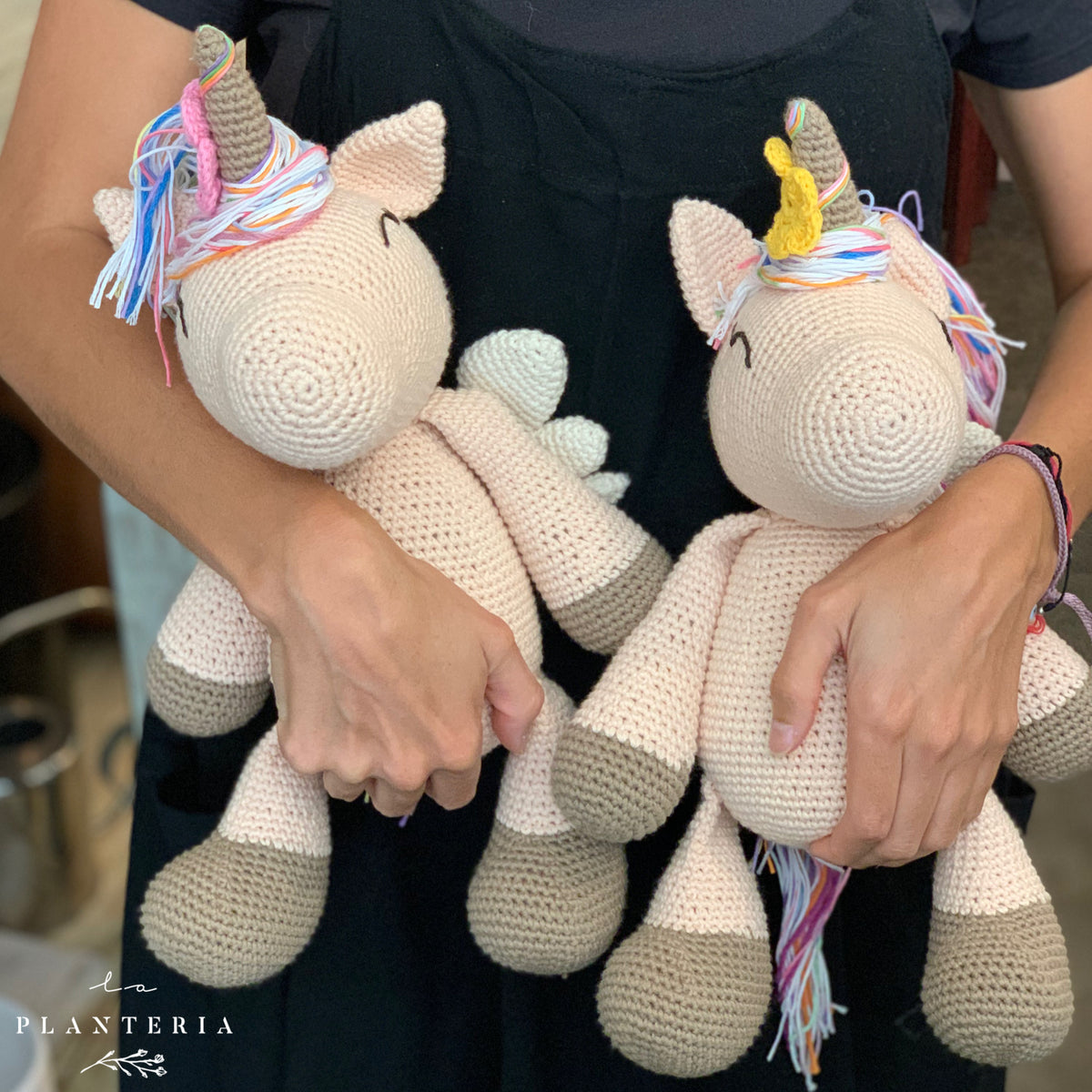 Unicornio amigurumi (6731764334786)