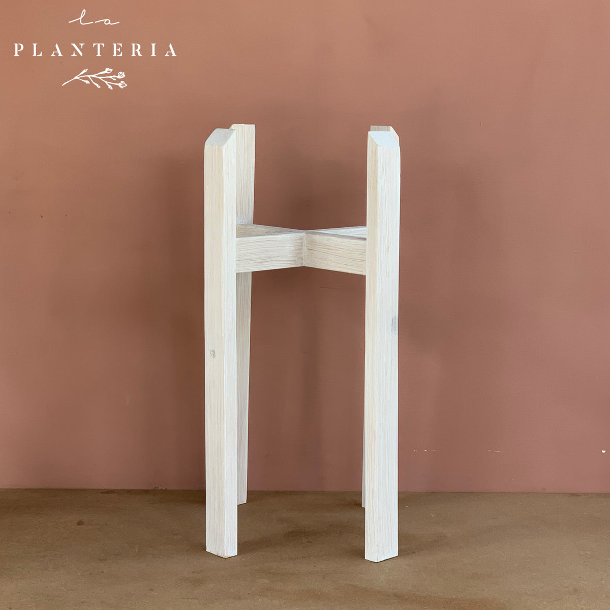 Stand de madera acabado blanco avejentado (6088228798658)