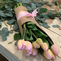 Tulip bouquet (6764528500930)