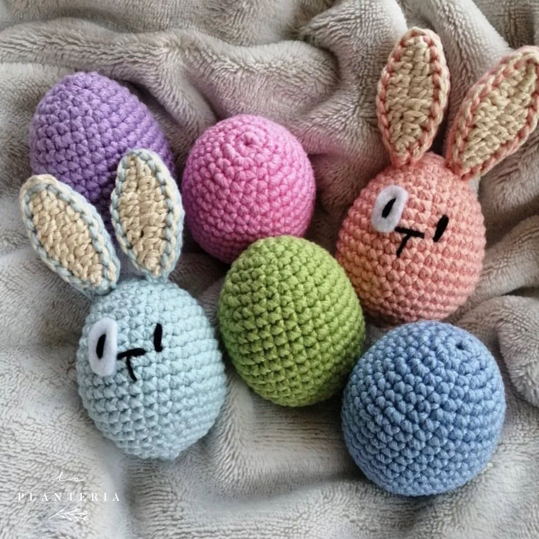 Easter bunny plus 2 eggs